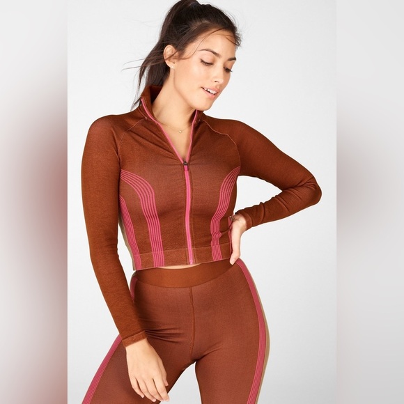 NWT - 2 Pc - FABLETICS - CASEY SEAMLESS JACKET AND LEGGINGS - Picture 2 of 10